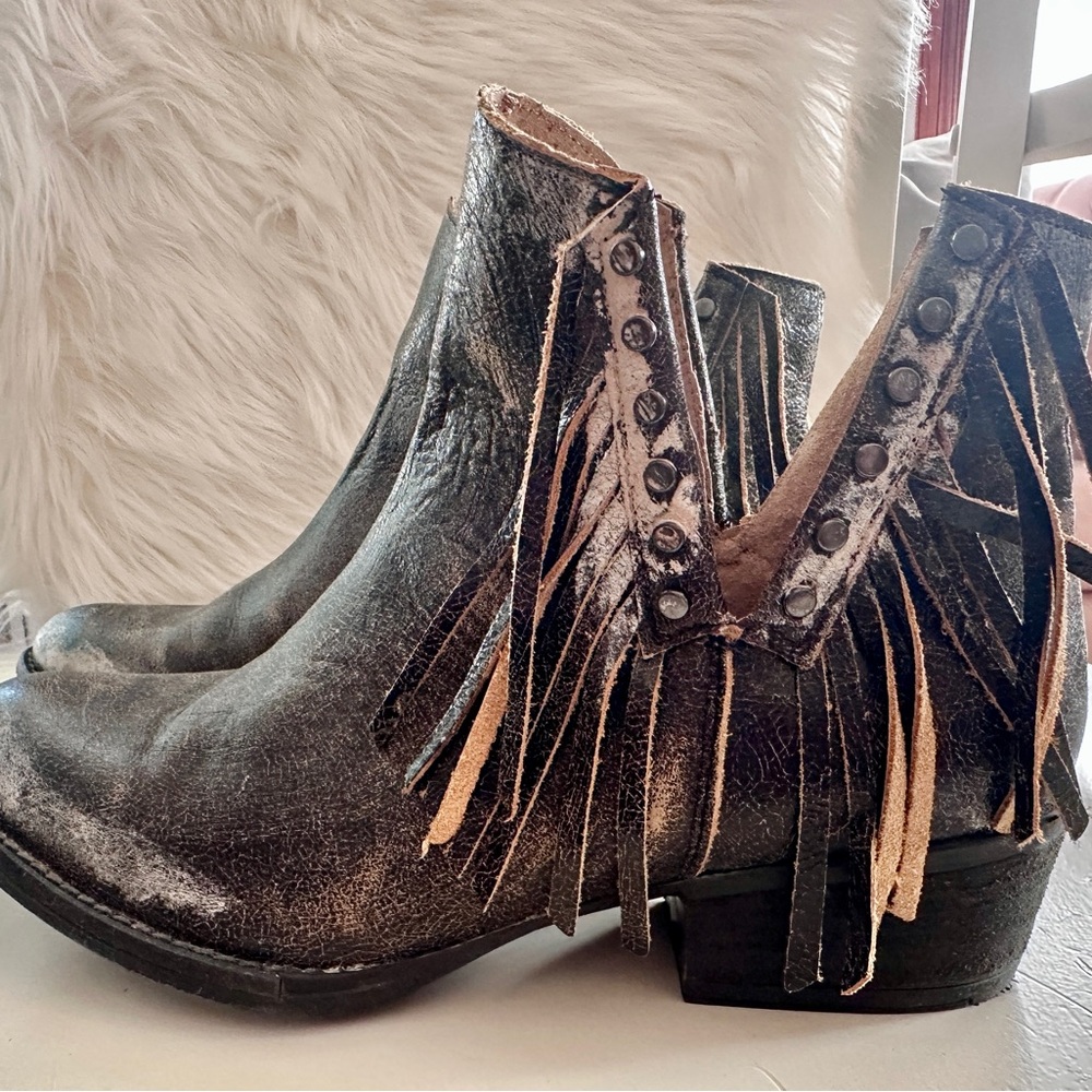 Circle G Distressed Fringe Ankle Boots - Dark Brown! Sz 10, but run small, 9 - Picture 10 of 13